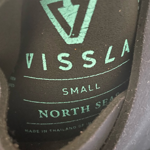 Vissla North Seas Hooded Wetsuit 5.5/4.5 - Picture 3 of 3